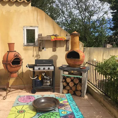 La Rouviero Bed & Breakfast Regusse